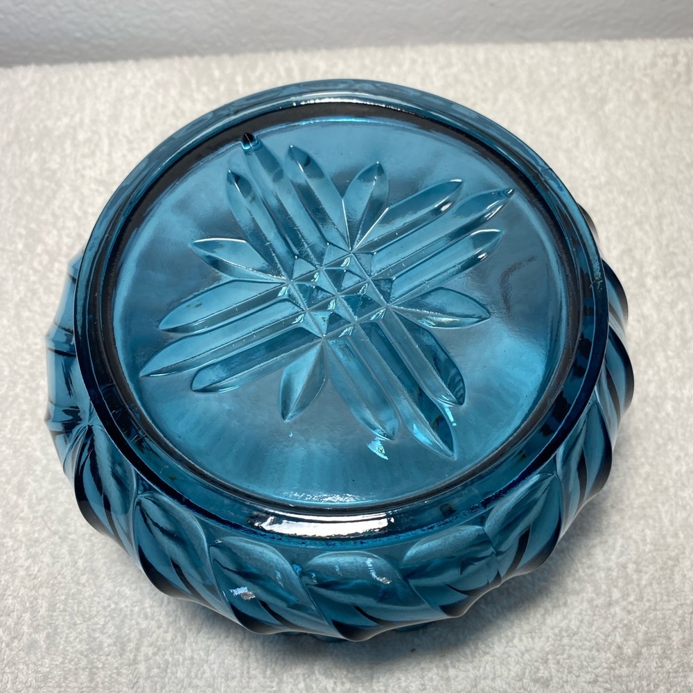 Vintage Tiara by Indiana Glass Serving Bowl - Picture 5 of 7